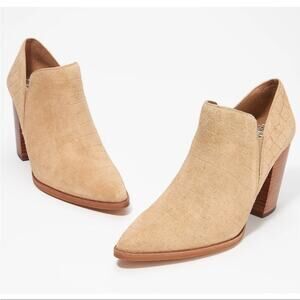 BOGO Vince Camuto Cintella Booties 9.5 New $129